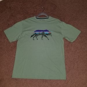 Patagonia mens t-shirt size medium
